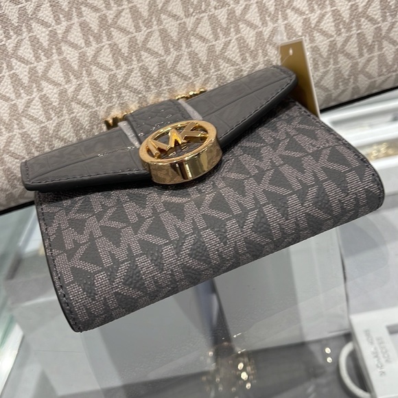 MICHAEL KORS CARMEN MEDIUM FLAP LOGO AND FAUX LEATHER WALLET 
HEATHER GREY MULTI - Picture 6 of 16